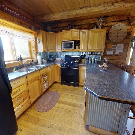Canyon View Family Cabin, Deck, Tv Room, Games, Bbq, Campfire 蒙蒂塞洛 外观 照片