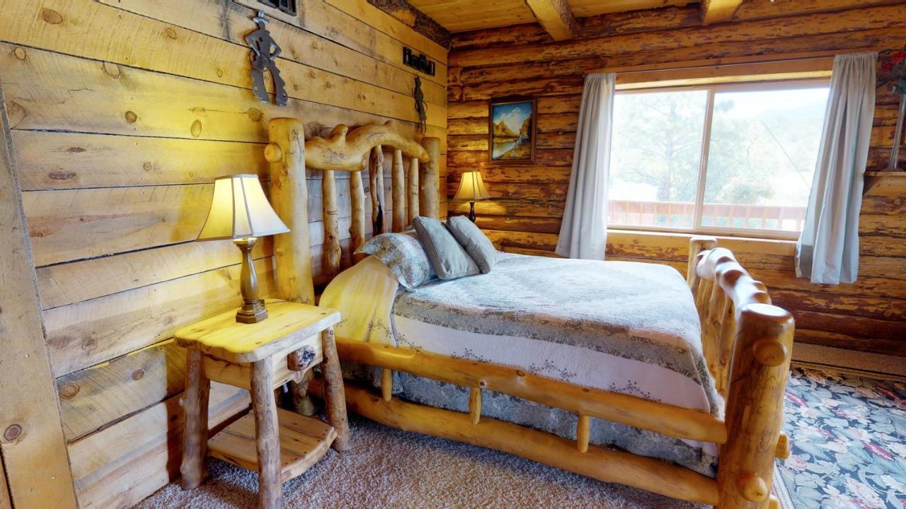 Canyon View Family Cabin, Deck, Tv Room, Games, Bbq, Campfire 蒙蒂塞洛 外观 照片