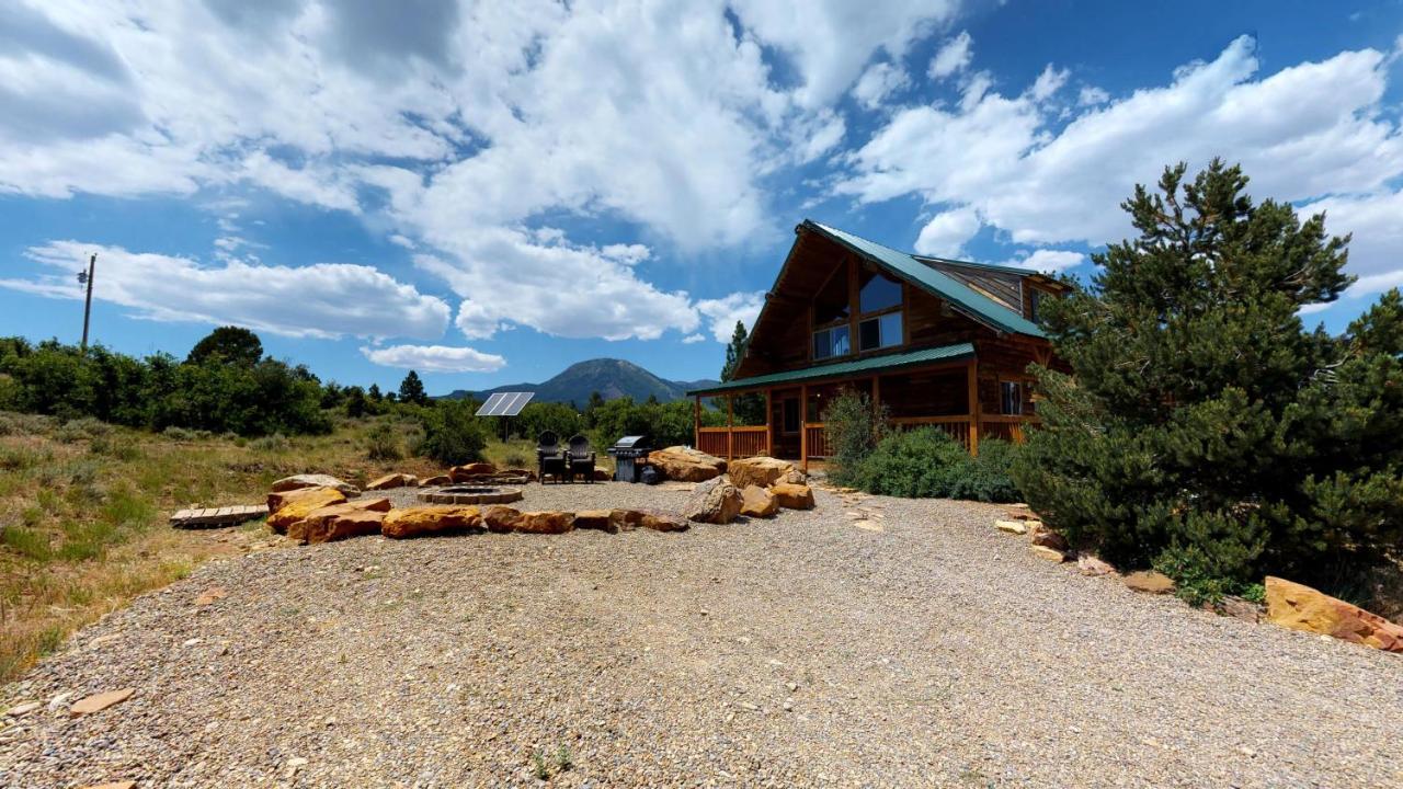 Canyon View Family Cabin, Deck, Tv Room, Games, Bbq, Campfire 蒙蒂塞洛 外观 照片