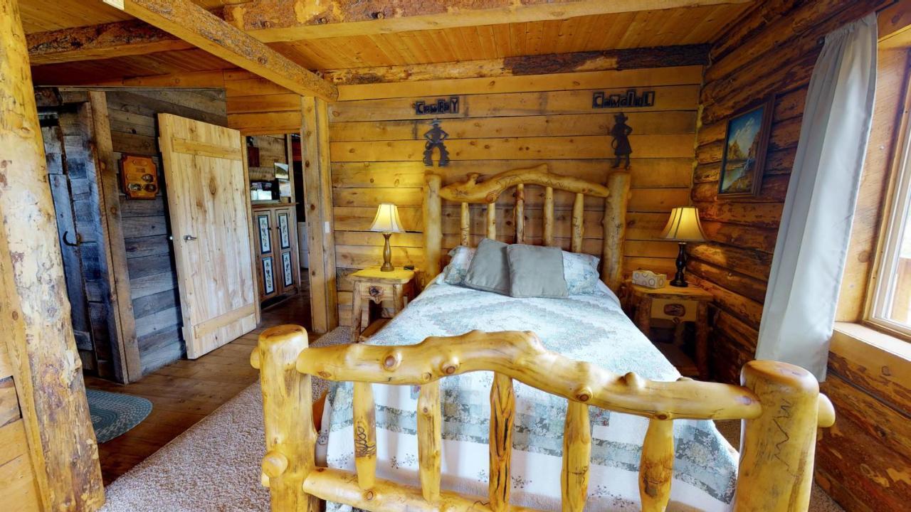 Canyon View Family Cabin, Deck, Tv Room, Games, Bbq, Campfire 蒙蒂塞洛 外观 照片